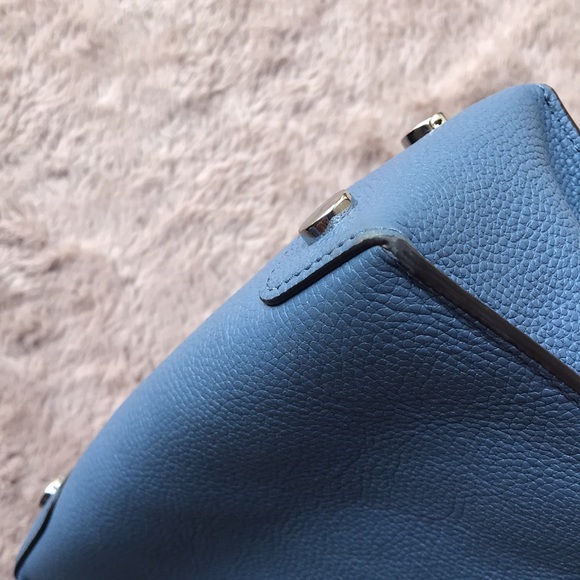 Michael Kors mini crossbody leather bag - Picture 8 of 15